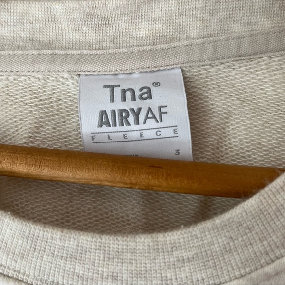 CLOSET CLOSING TODAY • LAST CHANCE✨ tna airy fleece boyfriend cropped sweatshirt - Picture 3 of 8